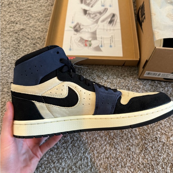 Air Jordan 1 Zoom Comfort 2 sneakers US Women’s size:9.5 Color:muslin/black/blue - Picture 1 of 7